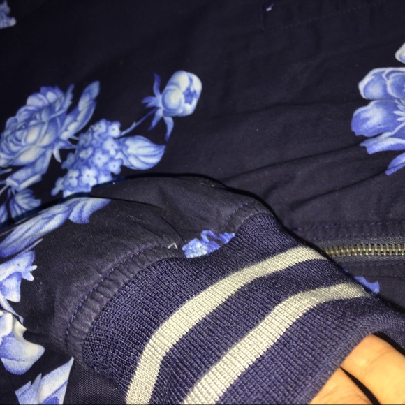 GAP Bomber Jacket - Picture 2 of 2